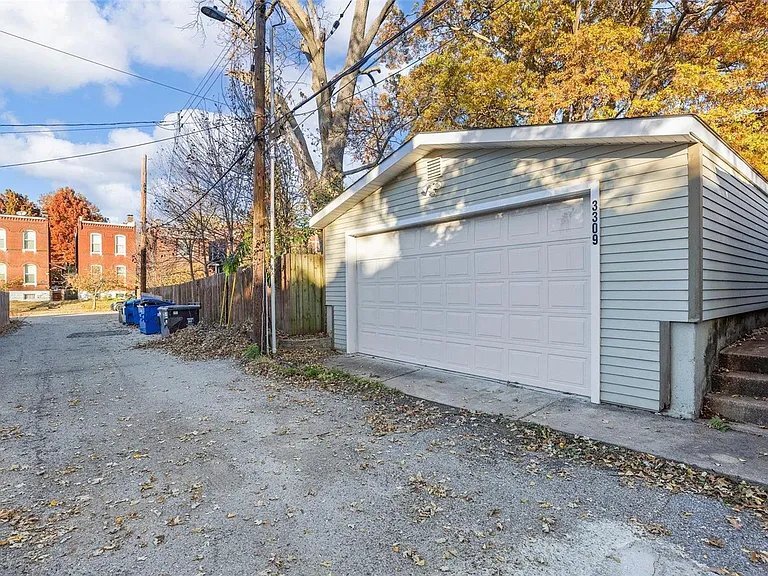 Building Photo - 3309 Salena St