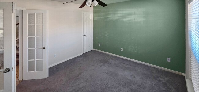 Building Photo - 2202 Drake Falls Dr