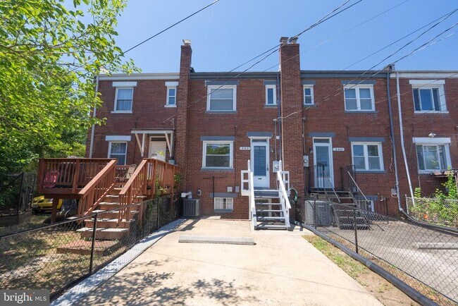Building Photo - 342 Wesmond Dr
