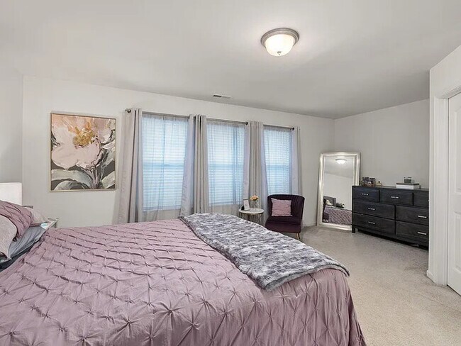 Building Photo - Lease OR Lease to Own