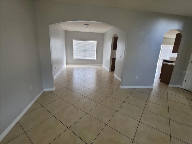 Building Photo - 319 Alegriano Ct