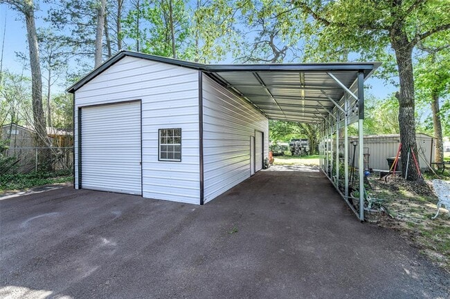 Building Photo - 27011 Azalea Ct
