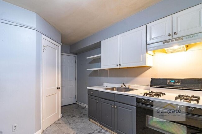 Building Photo - 1801 E Lombard St