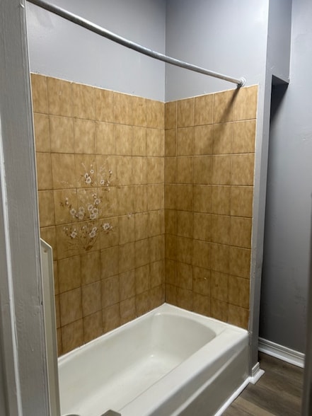 Building Photo - 217 Parker Ave