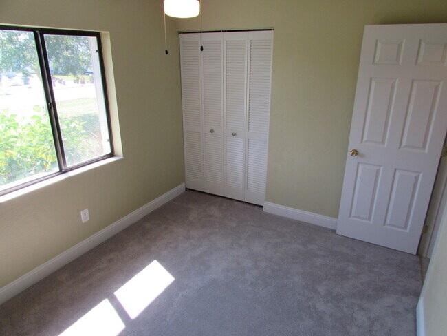 Building Photo - IntraCoastal Single Family Home