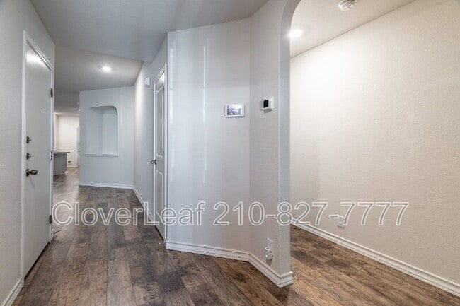 Building Photo - 22142 Pivot Point