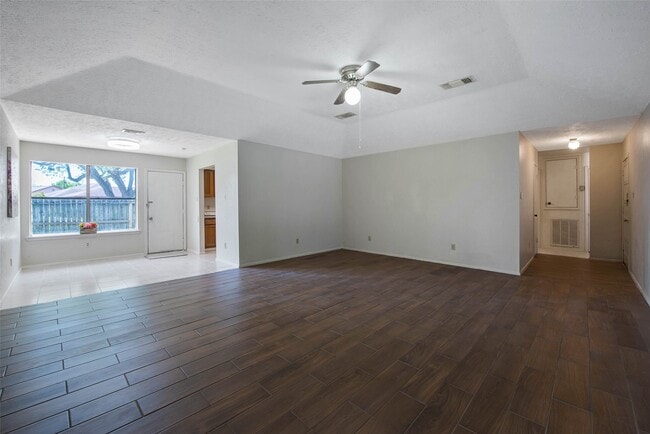 Building Photo - 2779 Forest Point Dr