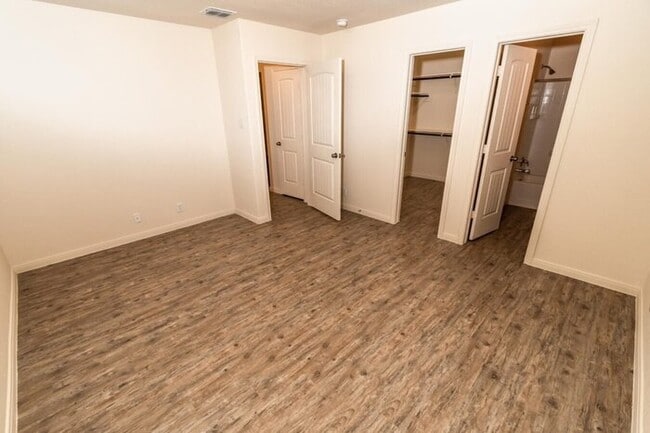 Building Photo - 8510 Tesoro Hills