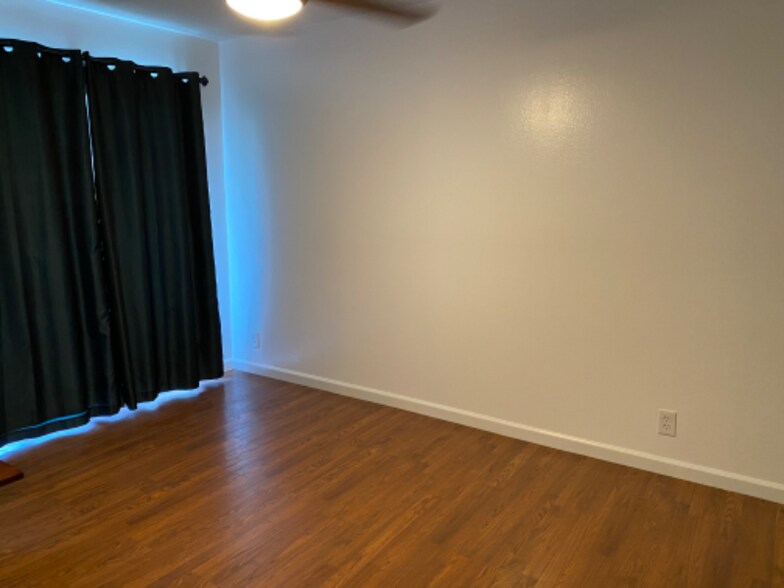 Building Photo - 1577 Raccoon Ct