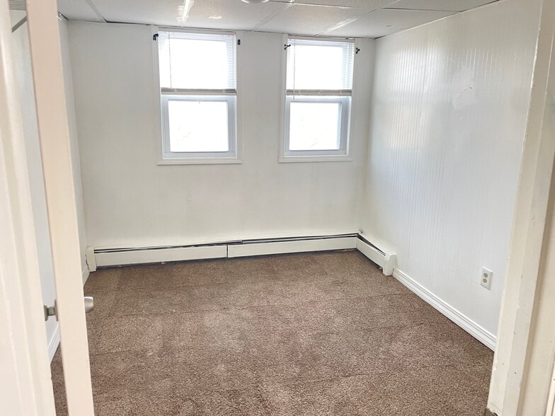 Building Photo - 99 Beach St