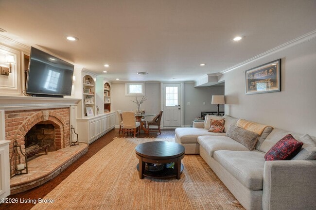 Building Photo - 12 Westwind Rd