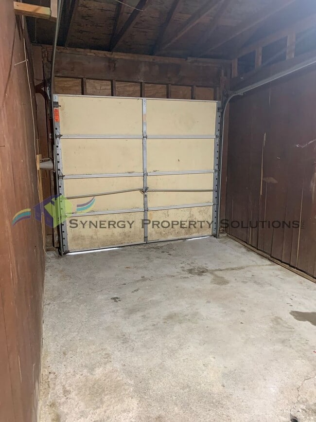 Building Photo - Brandt Rd 6764-6766