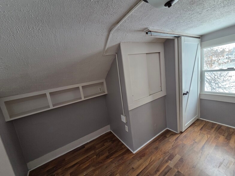 Upstairs bedroom storage - 418 W Lima St