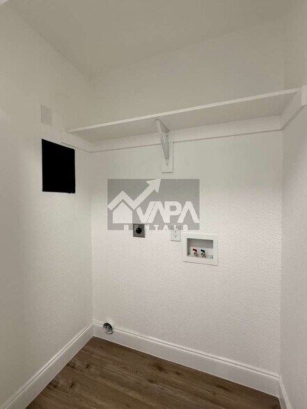 Building Photo - 7923 Langport