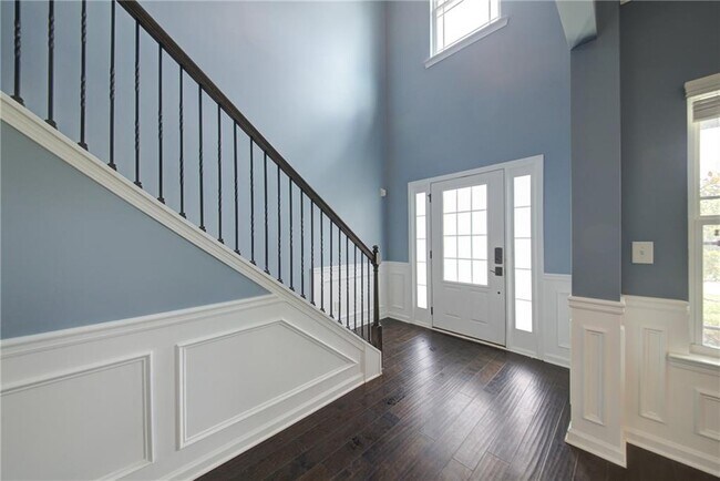 Building Photo - 5595 Banner Blvd