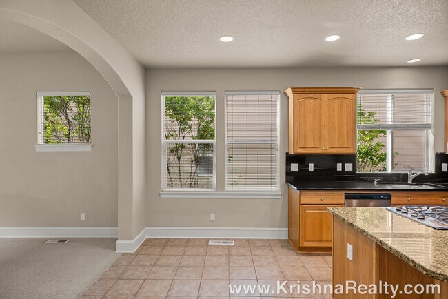 Building Photo - 12834 NW Alsace Ln