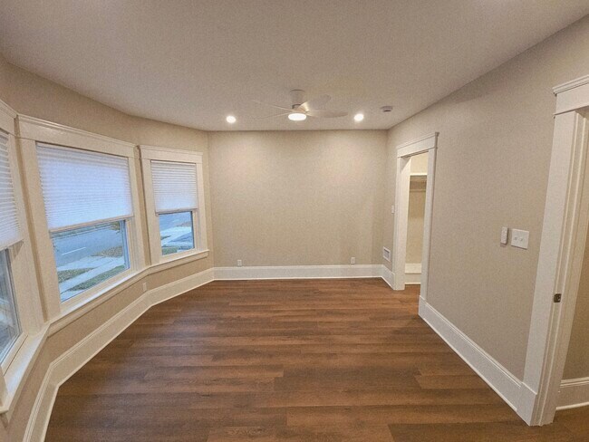 Building Photo - 9715 Clifton Blvd