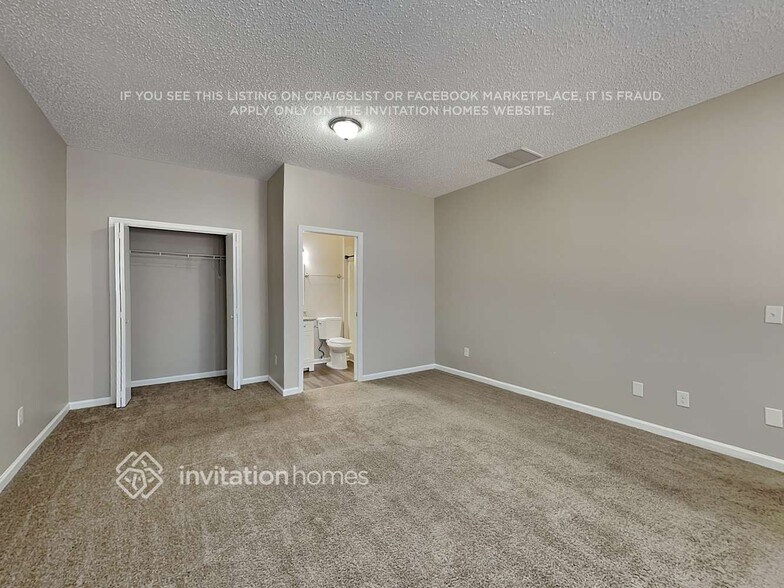 Building Photo - 123 Woodvale Dr