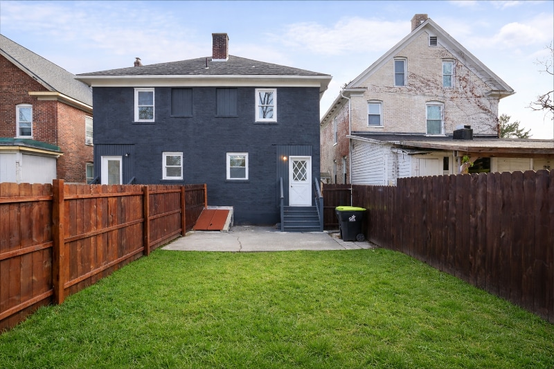 Building Photo - 512 Brown St