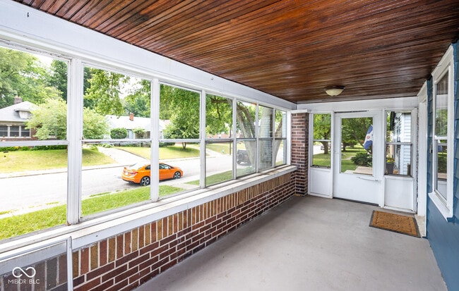 Building Photo - 5144 Winthrop Ave