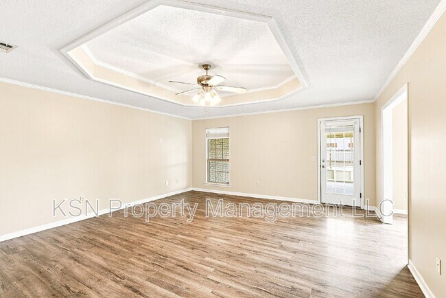 Building Photo - 17 Arbor Ridge Way