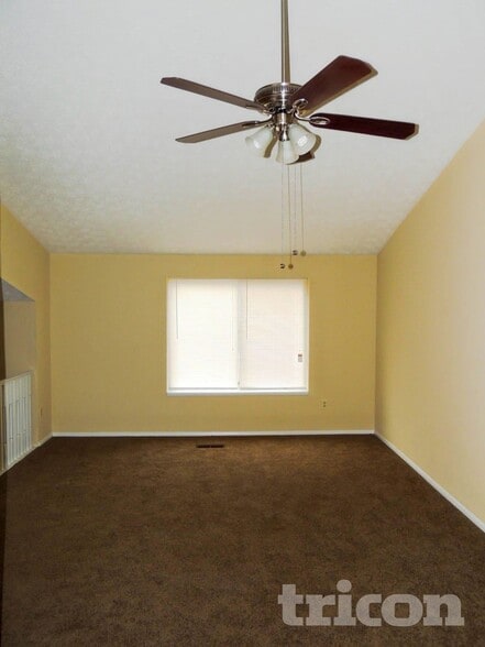Building Photo - 6126 Raintree Bend