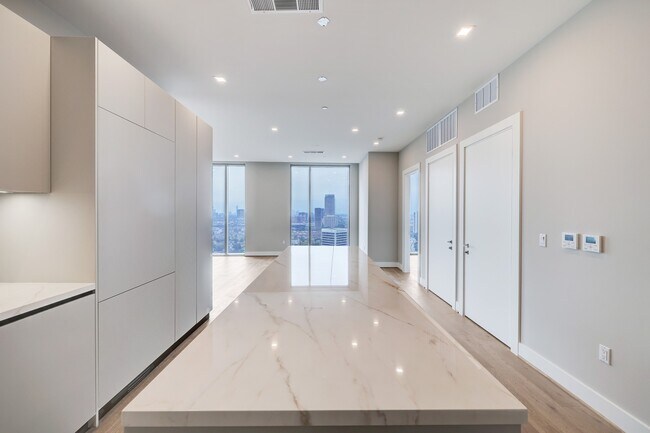 Building Photo - 1711 Allen Pkwy