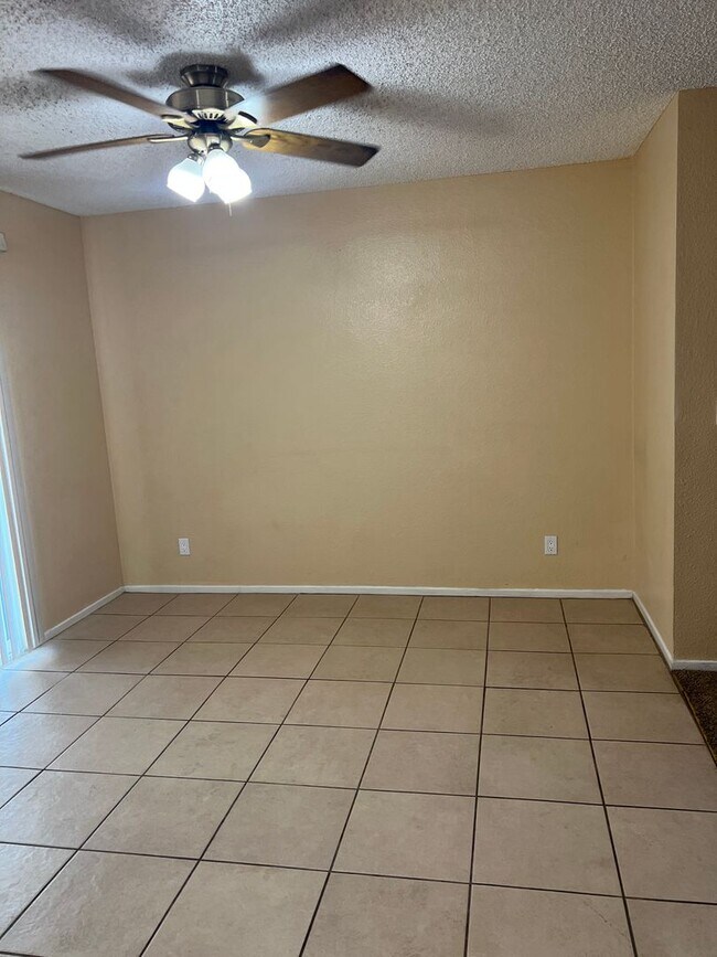 Building Photo - All Appliances