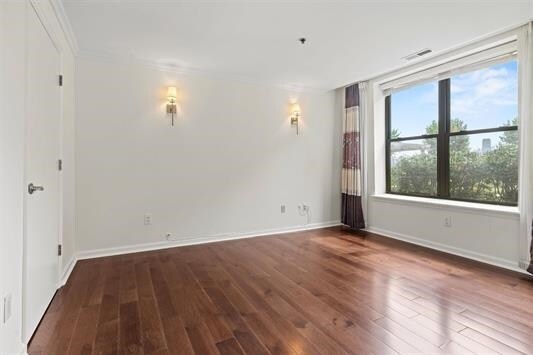 Building Photo - 24 Ave at Port Imperial