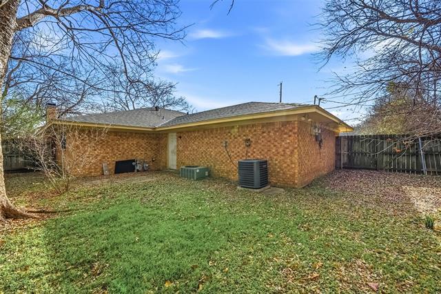 Building Photo - 1810 Archer Cir