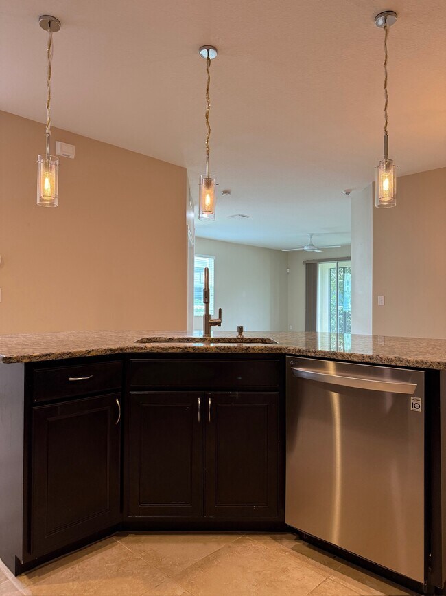 Building Photo - 32982 Windelstraw Dr