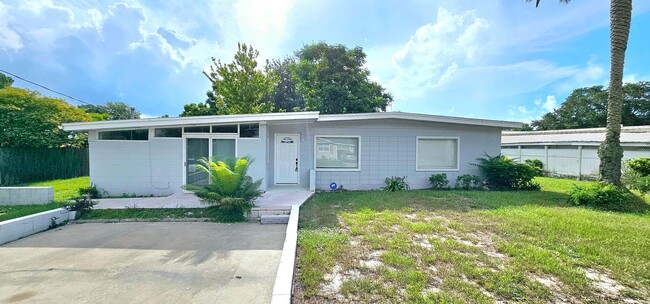 Building Photo - Adorable Custom Titusville Home Offering 3...