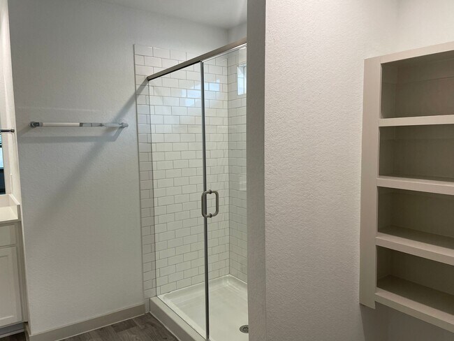 Building Photo - 7719 Golden Rubia Ln