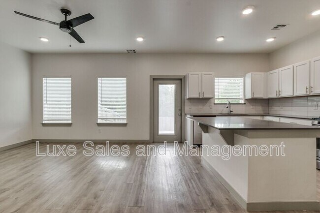 Building Photo - 13508 Vinita Dr