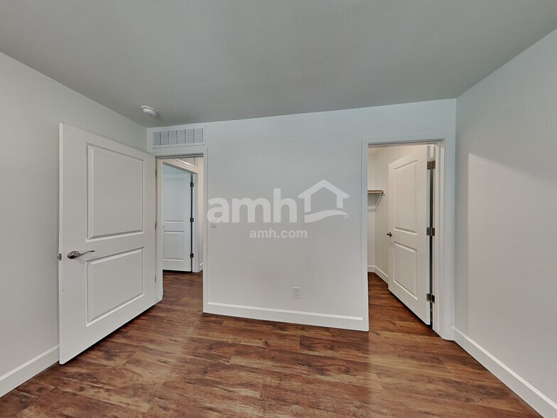Building Photo - 6083 W Paseo Hilario