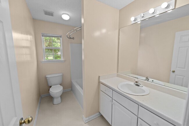 Building Photo - Beautiful 4-Bedroom Home with Lagoon Views in Pooler's Arbors at Godley Station