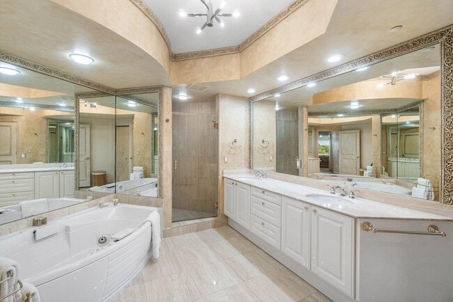 Building Photo - 3720 S Ocean Blvd