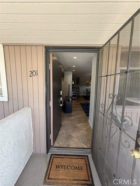 Building Photo - 510 N Villa Ct