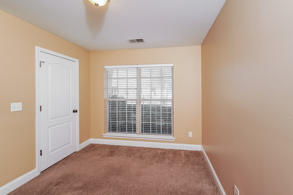 Building Photo - 4056 Cambridge Dr