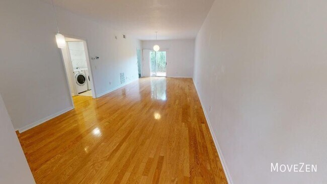 Building Photo - 729 Bragg Dr