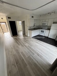 Building Photo - 3271 Niagara Square