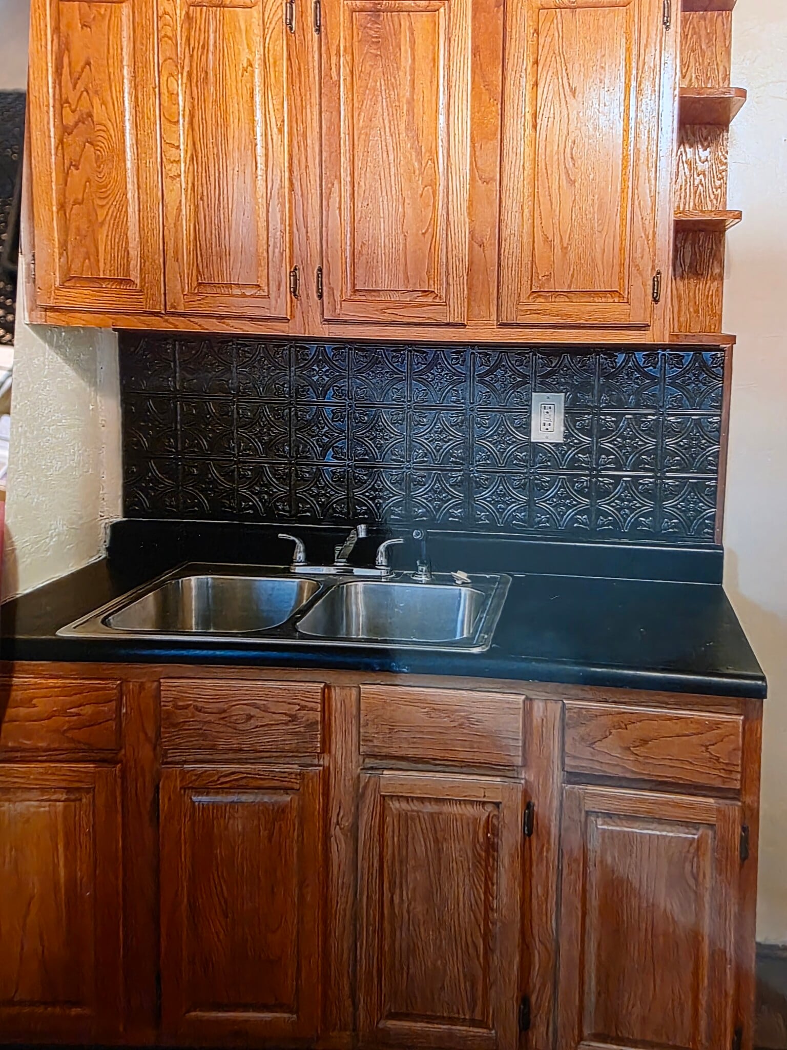 Building Photo - 735 E Mitchell Ave