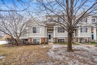 Building Photo - Three Bedroom Two Story Townhome