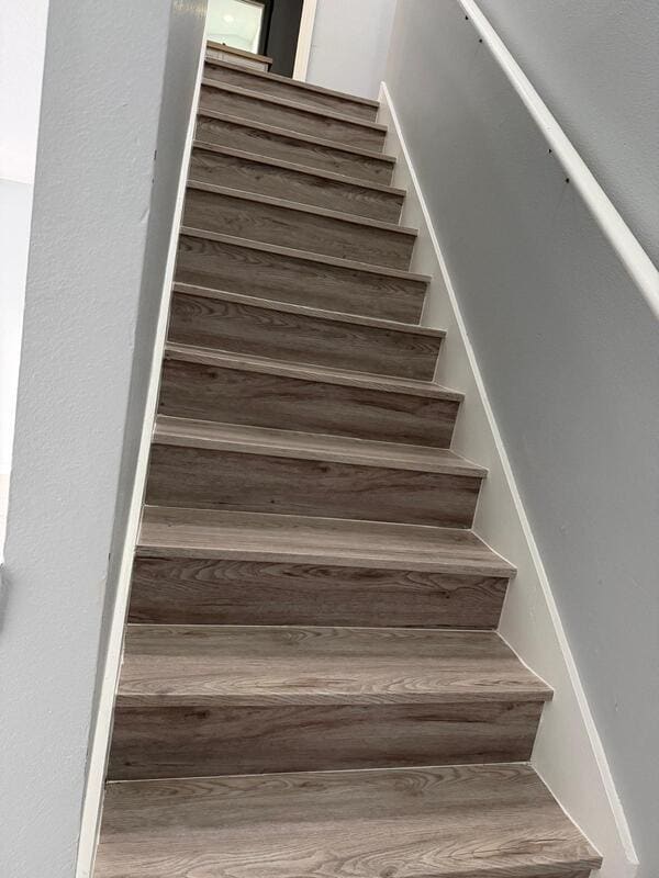 Building Photo - 9832 Carlsdale Dr