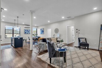 Building Photo - 185 Ashford Ave