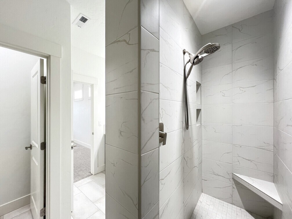 Building Photo - 2370 W Herron Ridge Dr