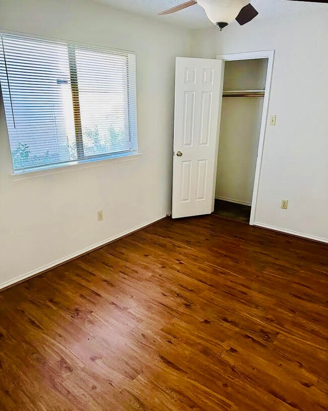 Building Photo - 1817 Crooked Ln