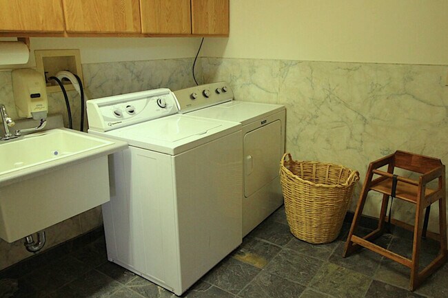 Building Photo - 783 MT-2