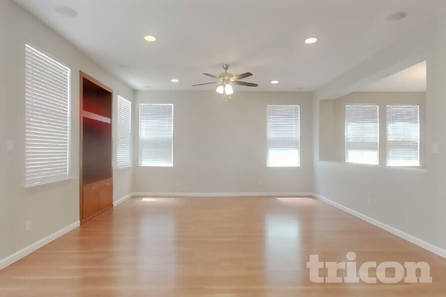 Building Photo - 4888 Snowy Egret Way