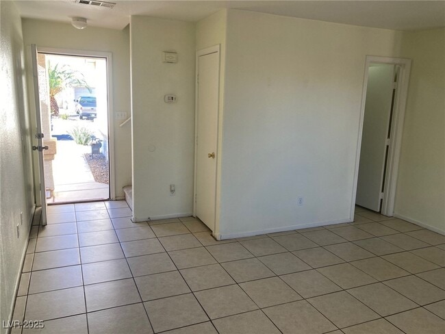 Building Photo - 752 Spotted Eagle St